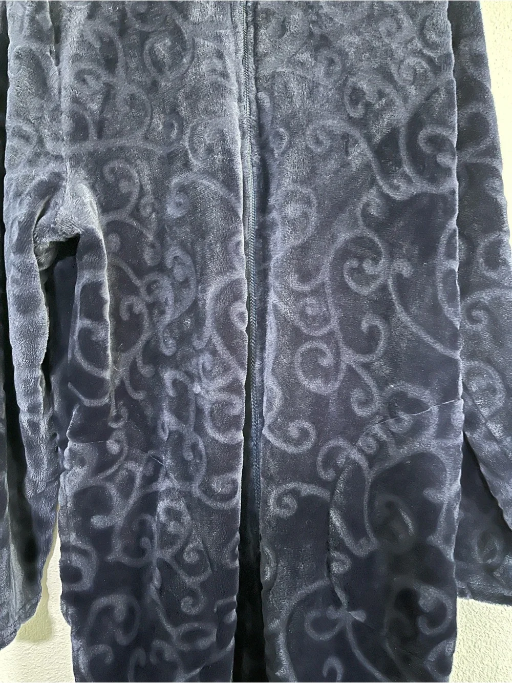 Croft And Barrow Faux Fur Intimates Plush Long Zip-Front Robe - Navy. NWOT